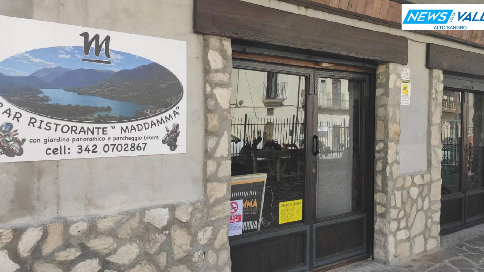 Maddamma Food&Drink, il locale ideale per una sosta gustosa immersi nelle bellezze di Barrea e dell’Abruzzo. Parcheggio riservato ai motociclisti interno alla struttura.